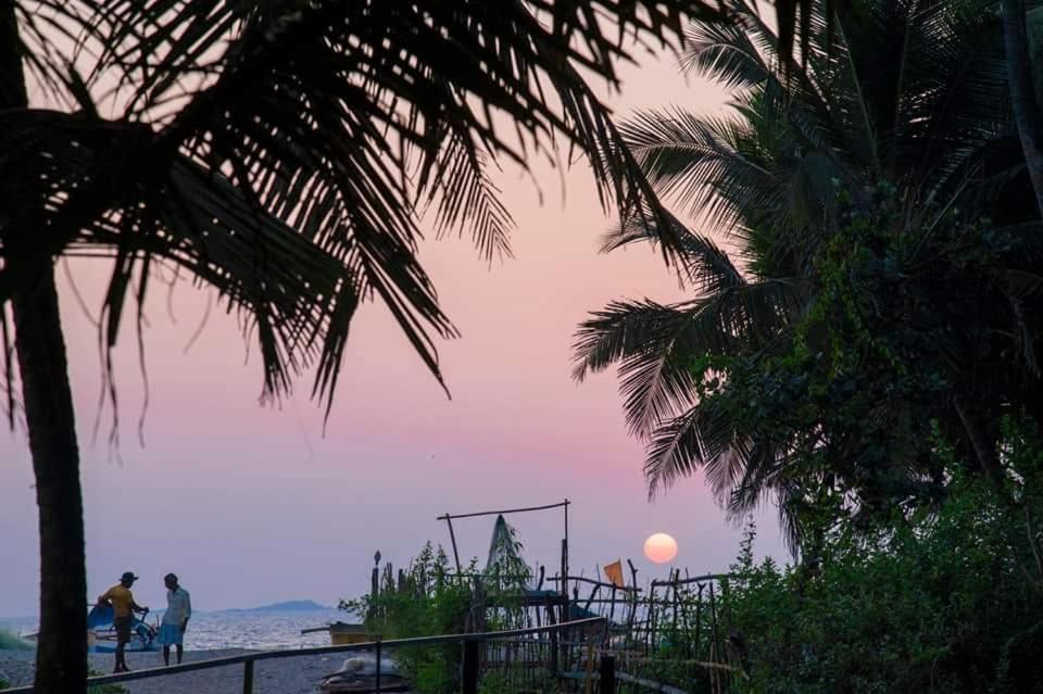 Sunlight Beach Resort Bhogwe Extérieur photo