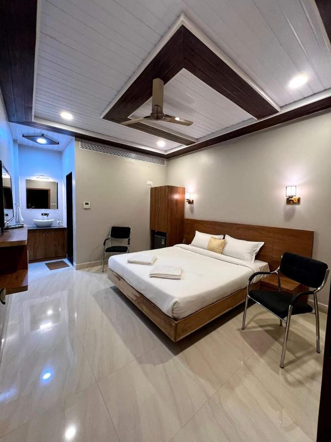Sunlight Beach Resort Bhogwe Extérieur photo