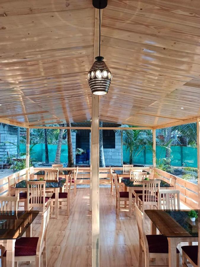 Sunlight Beach Resort Bhogwe Extérieur photo