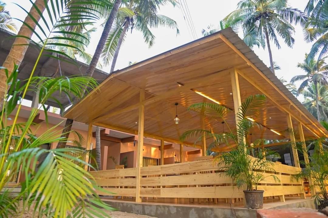 Sunlight Beach Resort Bhogwe Extérieur photo