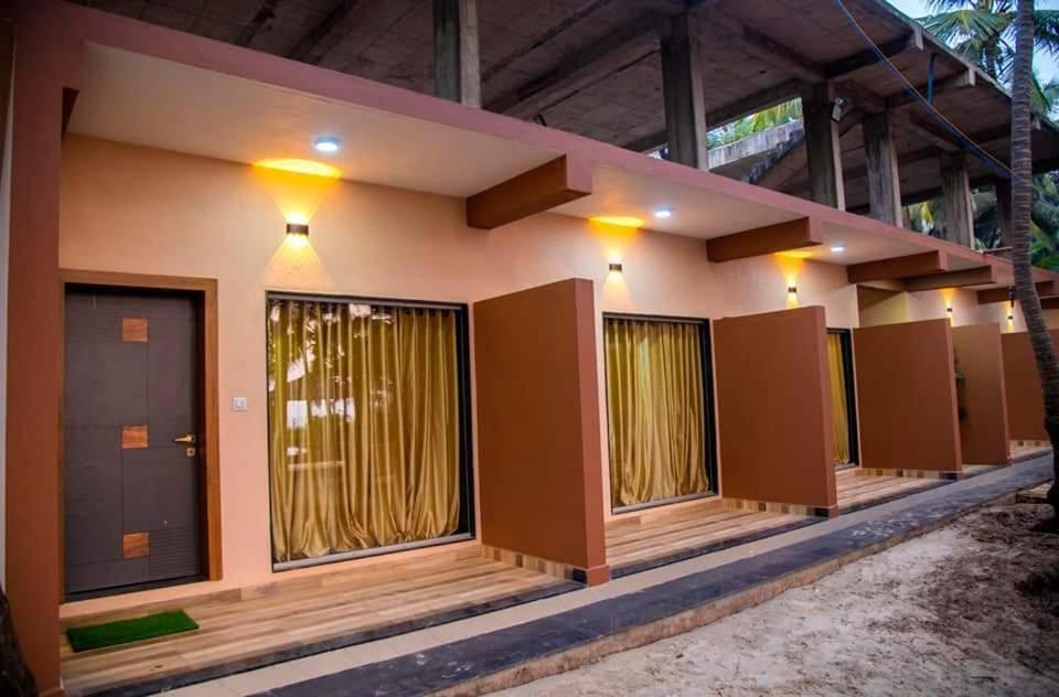 Sunlight Beach Resort Bhogwe Extérieur photo