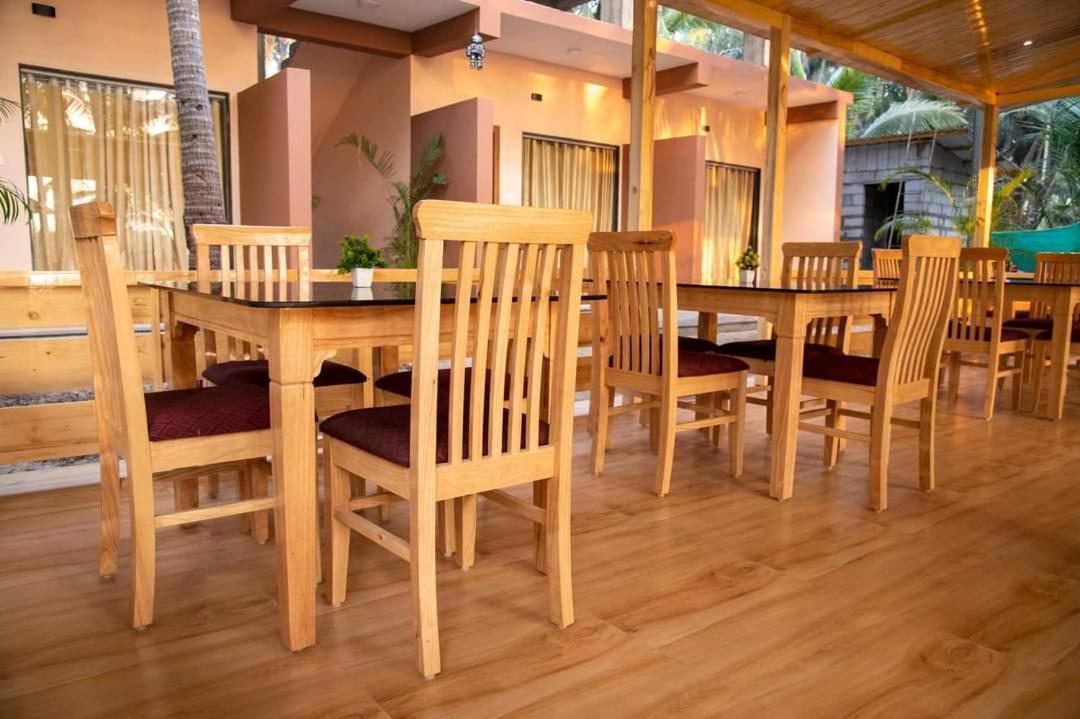 Sunlight Beach Resort Bhogwe Extérieur photo